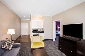La Quinta Inn & Suites by Wyndham Columbus TX