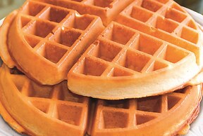 La Quinta Inn & Suites by Wyndham Columbus TX