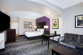 La Quinta Inn & Suites by Wyndham Columbus TX