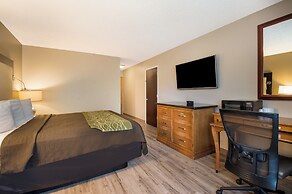Rodeway Inn & Suites Hwy 217 & 26 W