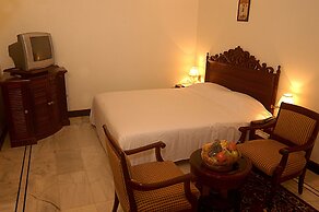 Paradise Isle Beach Resort