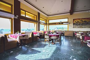 Paradise Isle Beach Resort