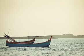 Paradise Isle Beach Resort