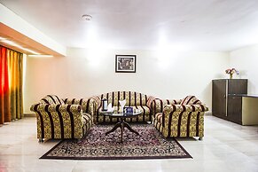 FabHotel Mayfair Inn