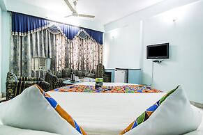 FabHotel Mayfair Inn