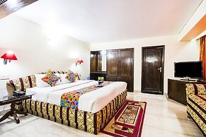 FabHotel Mayfair Inn