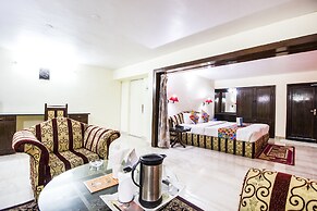 FabHotel Mayfair Inn