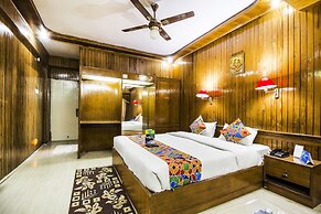 FabHotel Mayfair Inn