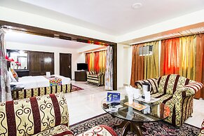 FabHotel Mayfair Inn