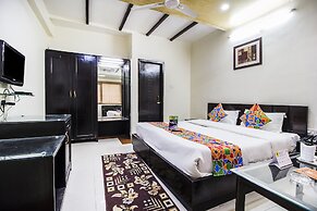 FabHotel Mayfair Inn