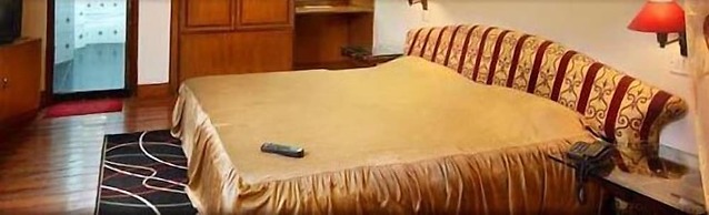 FabHotel Mayfair Inn