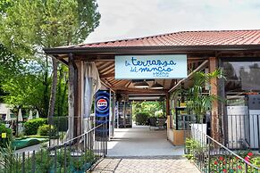 hu Altomincio village