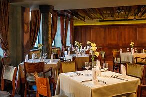 Holland House Residence Old Town