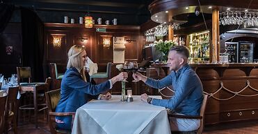 Holland House Residence Old Town