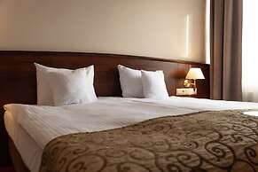 Grand Royal Hotel