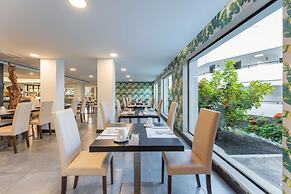 Occidental Roca Negra – Adults Only