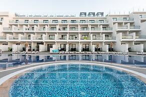 Occidental Roca Negra – Adults Only