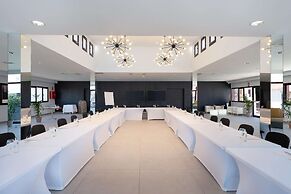 Occidental Roca Negra – Adults Only