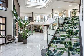 Occidental Roca Negra – Adults Only