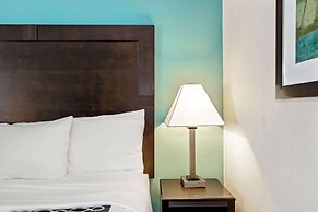La Quinta Inn & Suites by Wyndham PCB Pier Park area