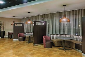 Courtyard by Marriott Tulsa Woodland Hills