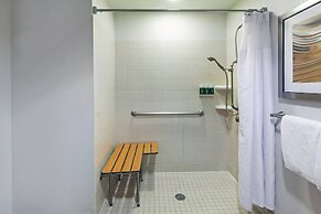 Courtyard by Marriott Tulsa Woodland Hills