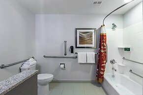 Courtyard by Marriott Tulsa Woodland Hills