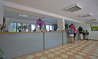 Splendid Golden Rocks Resort