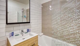 Appart'City Confort Paris Clichy Mairie