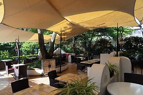 The Heron By Sarovar Portico India