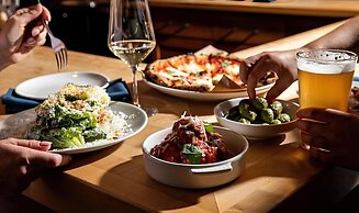 Courtyard by Marriott Greenville Downtown