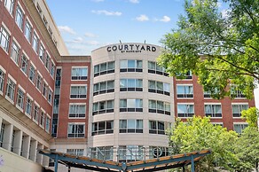 Courtyard by Marriott Greenville Downtown