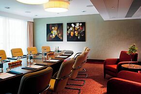 Lingfield Park Marriott Hotel & Country Club