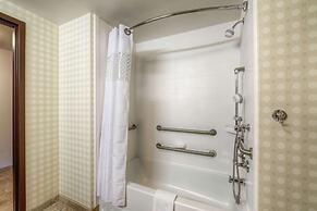 Hampton Inn & Suites Detroit / Airport - Romulus