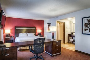 Hampton Inn & Suites Detroit / Airport - Romulus
