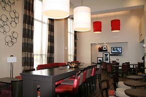 Hampton Inn & Suites Detroit / Airport - Romulus