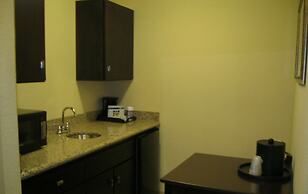 Holiday Inn Express & Suites Covington by IHG