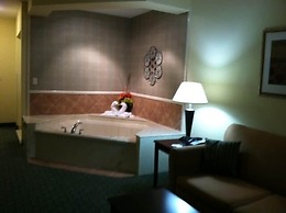 Holiday Inn Express & Suites Covington by IHG