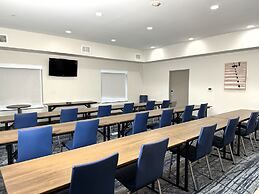 Holiday Inn Express Hotel & Suites TOPEKA NORTH by IHG