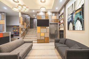 La Quinta Inn & Suites by Wyndham Brooklyn Downtown