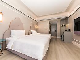 Mercure Xian Dayan Pagoda
