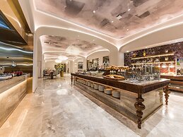 Mercure Xian Dayan Pagoda