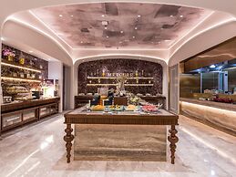 Mercure Xian Dayan Pagoda