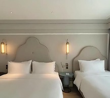 Mercure Xian Dayan Pagoda