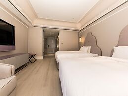 Mercure Xian Dayan Pagoda