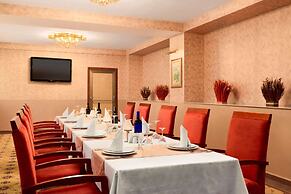 Ramada Plaza by Wyndham Gence