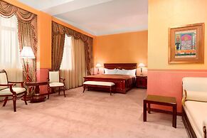 Ramada Plaza by Wyndham Gence