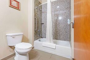 Comfort Inn & Suites Chesapeake - Portsmouth