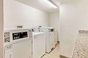 Comfort Inn & Suites Chesapeake - Portsmouth