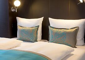 Motel One Hamburg - Alster